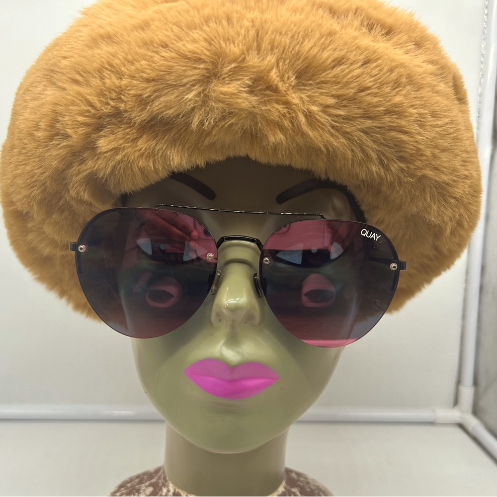 QUAY AUSTRALIA Somerset 126 Pink Black Oversized Mirrored Aviator Sunglasses